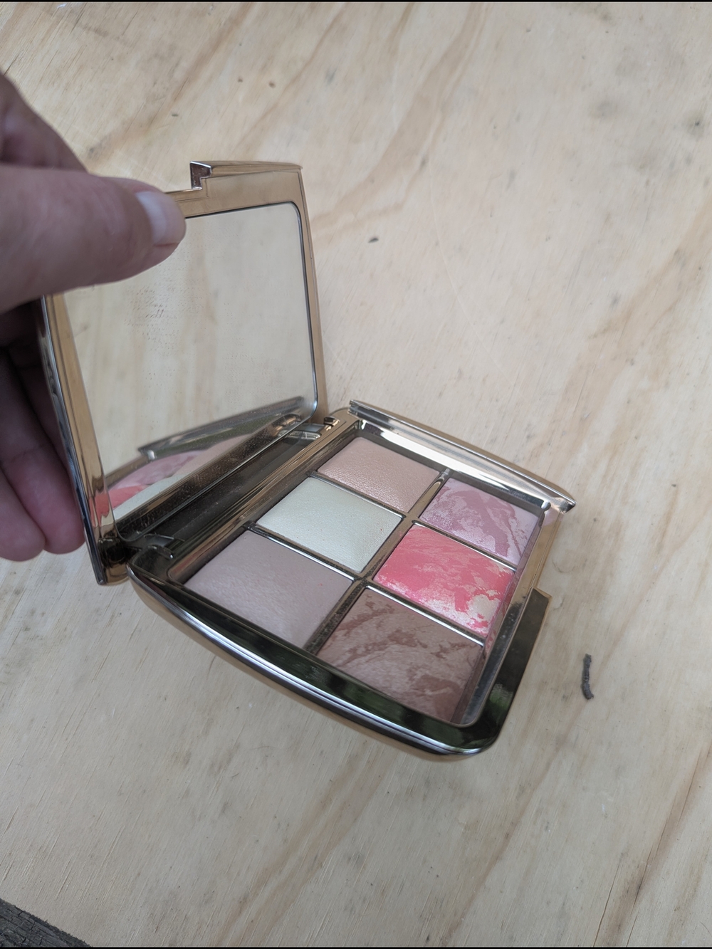 Hourglass Sculpture Palette - Picture 13 of 14